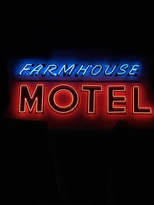 Farmhouse Motel ปาโซโรเบิลส์ ภายนอก รูปภาพ